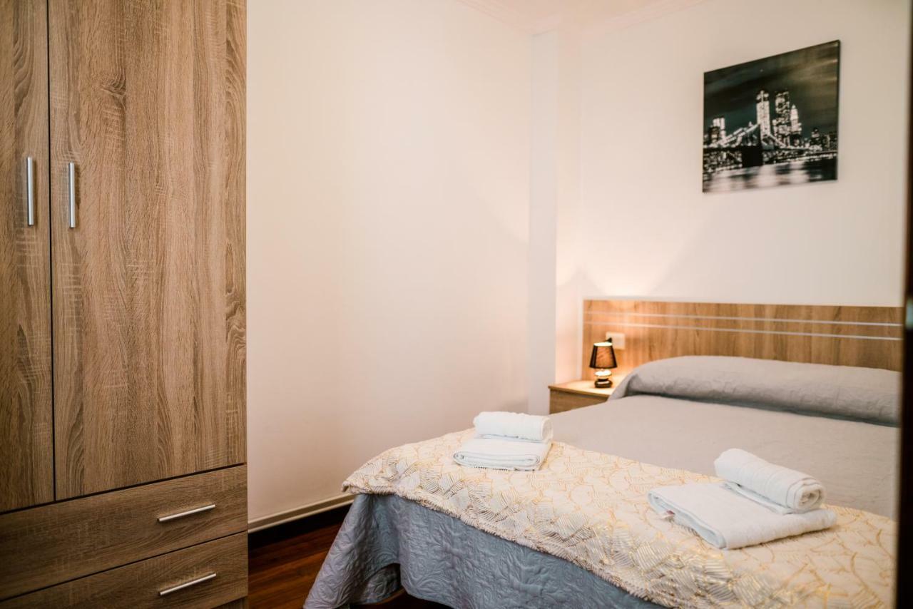 Apartamentos Enteros O Lagar Melide Extérieur photo