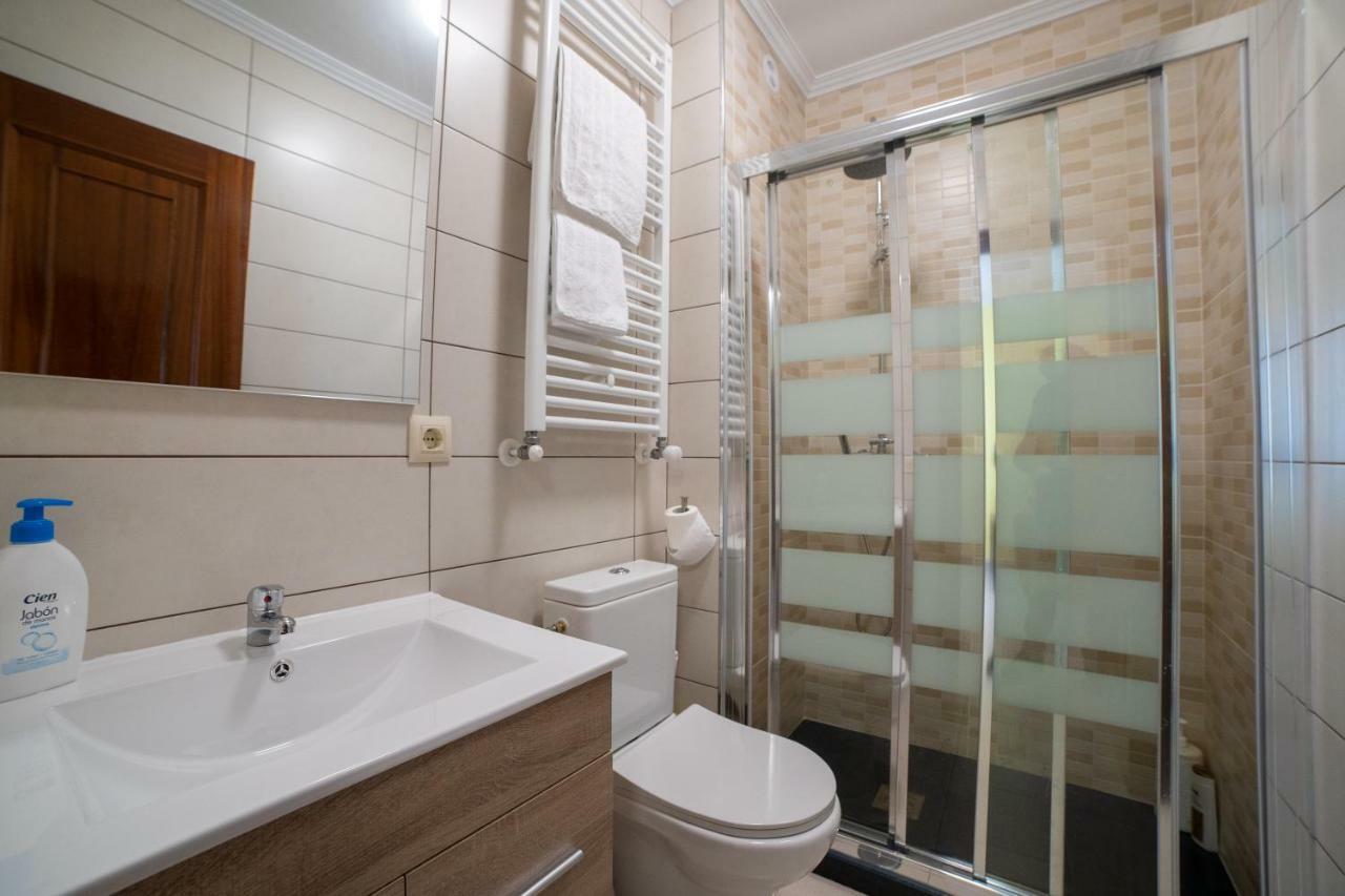 Apartamentos Enteros O Lagar Melide Extérieur photo